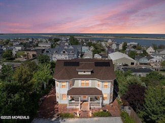 57 Shore Dr, Highlands, NJ 07732