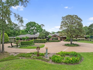 12 E Rivercrest Dr, Houston, TX 77042