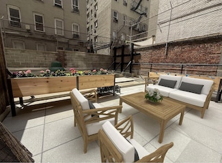 220 E 67th St Unit 1C, New York, NY 10065