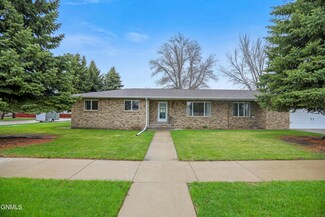 413 18th St E, Williston, ND 58801