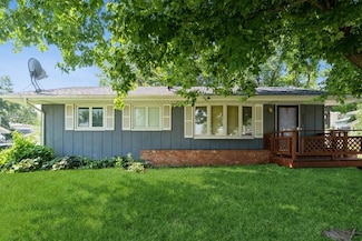 2807 Richmond Ave, Des Moines, IA 50317
