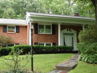1 MacAffer Dr, Albany, NY 12204