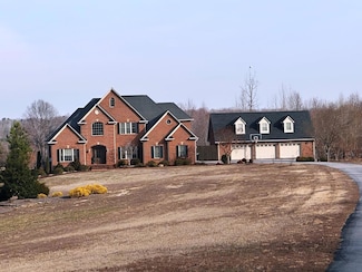 124 River Oak Dr, Danville, VA 24541