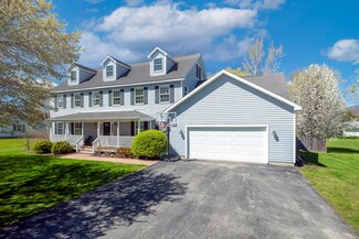 30 Candlewood Dr, Williamstown, MA 01267