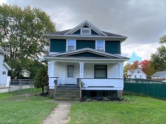302 Arlington Blvd, Newton Falls, OH 44444