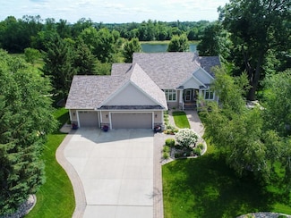 4424 Donway Dr NE, Alexandria, MN 56308