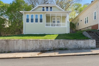 223 Paradis Ave, Woonsocket, RI 02895
