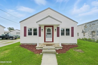 103 E Harmon St, Oakwood, OH 45873