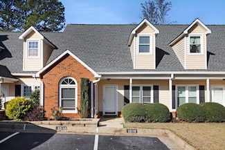 1010 Sasha Ln, Roswell, GA 30075