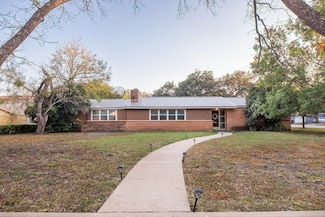 603 Grand Ave, Brady, TX 76825