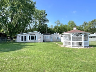 25722 Rainbow Dr, Sturgis, MI 49091