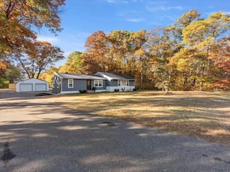 5335 Pine Beach Rd, Brainerd, MN 56401