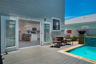 2821 S 11th St Unit 102, Port Aransas, TX 78373