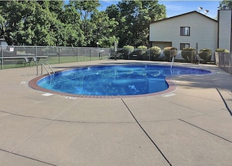 2801 Flag Ave N Unit 203, New Hope, MN 55427