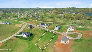 5252 Old Club Rd, Loudon, TN 37774