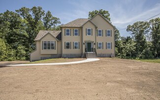 75 Katherine Dr, Taunton, MA 02780