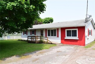 40 Lydun Dr, Albion, NY 14411