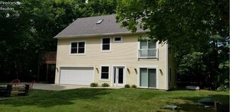 1240 Put In Bay Rd, Put In Bay, OH 43456