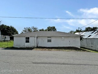 44 E Apple St, Ringtown, PA 17967