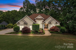 400 Maymont Dr, Cramerton, NC 28032