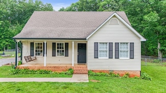 629 Castle Craig Dr, Evington, VA 24550