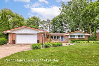1360 Delta Dr, Saginaw, MI 48638