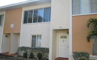 701 99th Ave N Unit 104, Saint Petersburg, FL 33702