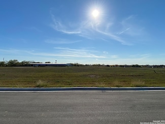 128 Troubadour Ln, Poteet, TX 78065