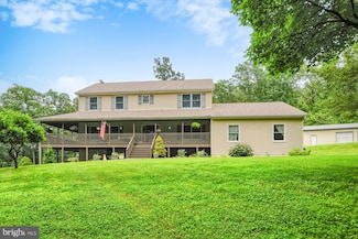 3700 Lehnenberg Rd, Riegelsville, PA 18077