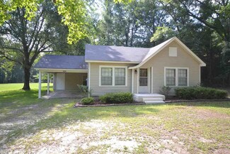 630 Columbia Road 13, Magnolia, AR 71753