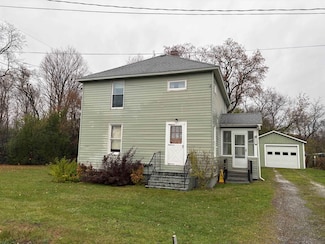 407 Lake Rd, Saint Albans, VT 05478