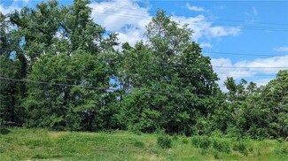 8912 E Winner Rd, Independence, MO 64053
