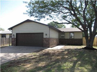 3945 W 32nd St S, Wichita, KS 67217