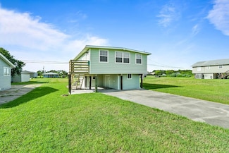 119 Palmetto Point Rd, Rockport, TX 78382