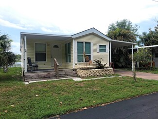799 E Klosterman Rd, Tarpon Springs, FL 34689