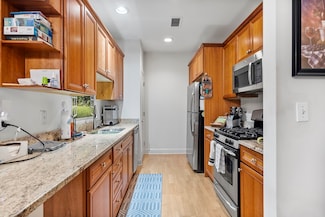 248 Albion St Unit 212, Wakefield, MA 01880