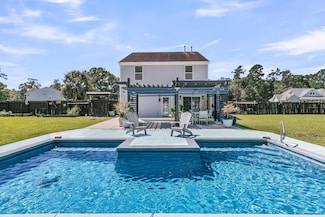 116 Scotland Dr, Summerville, SC 29483