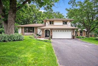 754 Torchwood Cir, New Brighton, MN 55112