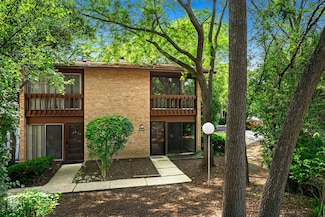 5945 Meadow Dr Unit 159H, Lisle, IL 60532