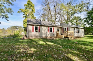 2910 W Bass Creek Rd, Beloit, WI 53511