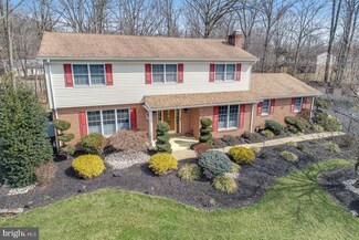 16 Debra Dr, Bear, DE 19701