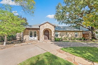 1322 Apache Dr, Richardson, TX 75080