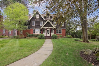 836 Prospect Ave, Hartford, CT 06105