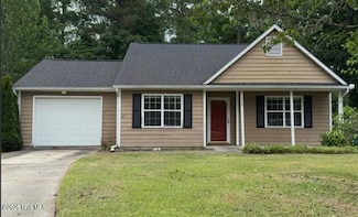 628 S Hampton Dr, Jacksonville, NC 28546