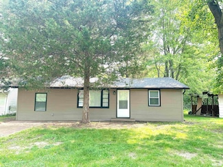 1924 N 7th St, Murphysboro, IL 62966