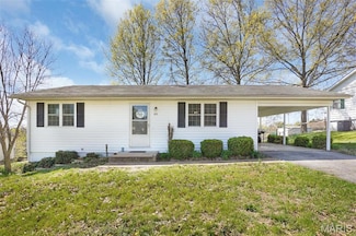 120 Melrose St, New Haven, MO 63068