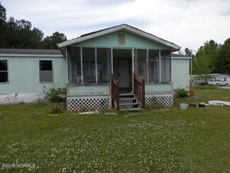24464 Peacock Rd, Tabor City, NC 28463