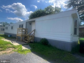 10 Sammys Mobile Home Park, Schuylkill Haven, PA 17972