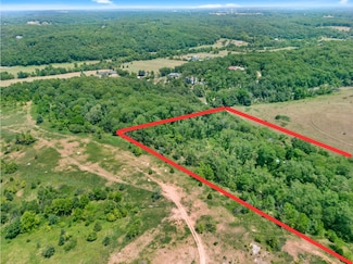 12503 Slaughter Pen Rd, Bentonville, AR 72712