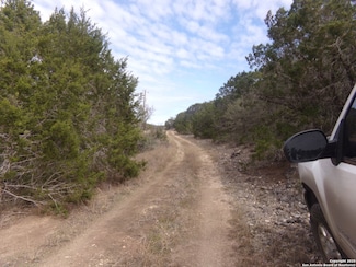 5 Private Road 2560, Uvalde, TX 78801